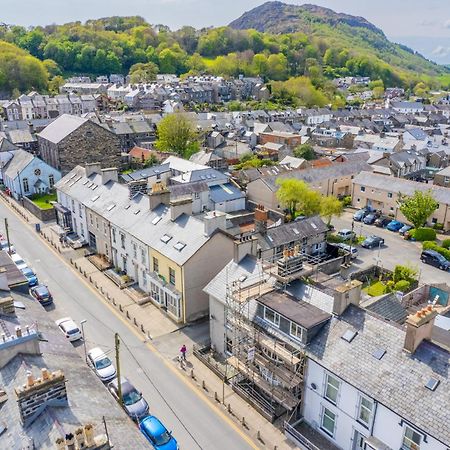 Snowdon House, 8 Bedrooms, Sleep 16, Close To Blackrock Sand Porthmadog Exterior photo