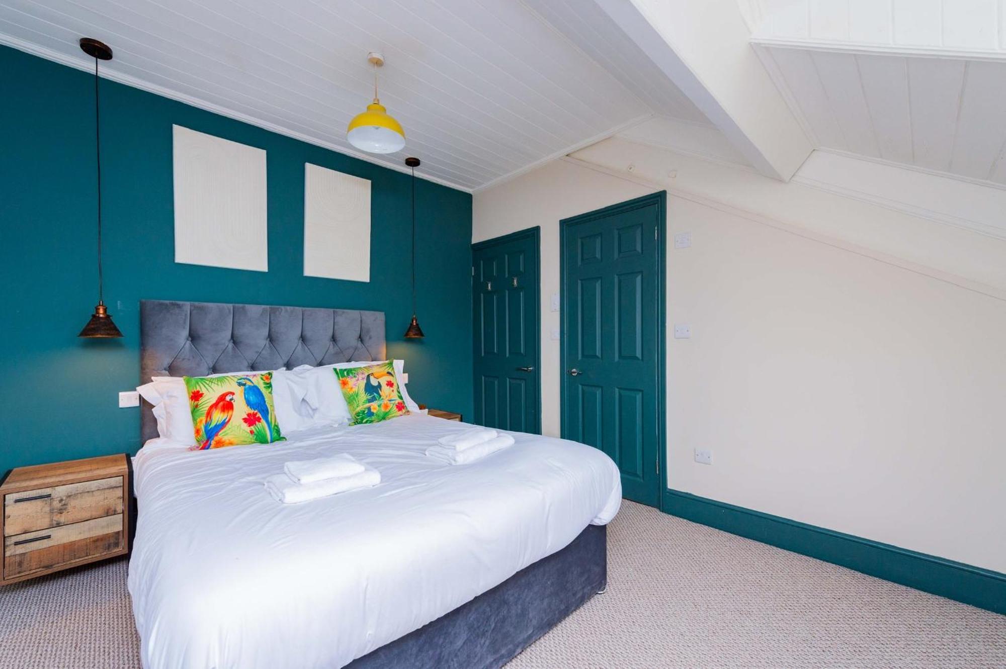 Snowdon House, 8 Bedrooms, Sleep 16, Close To Blackrock Sand Porthmadog Exterior photo